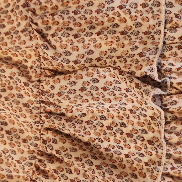 Deb Knee-Length Floral Skirt - Size 1XL - Picture 6 of 7